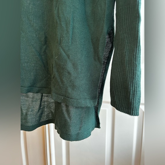 FREE w/ Bundle H&M Long Sleeve - Picture 7 of 8